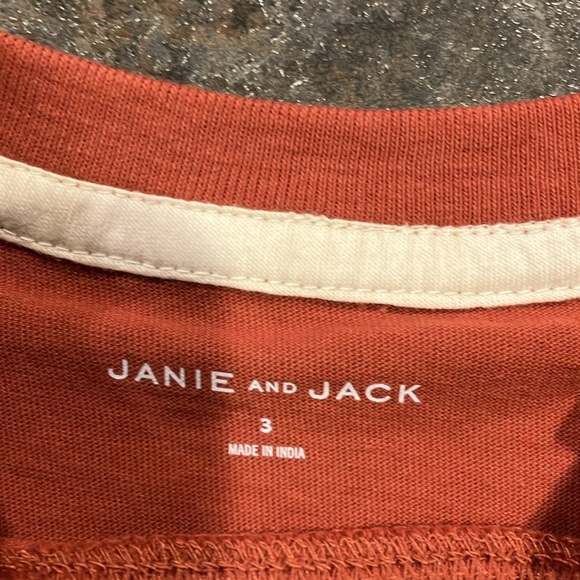 NWT- Desert Dreaming Tee - Picture 3 of 6